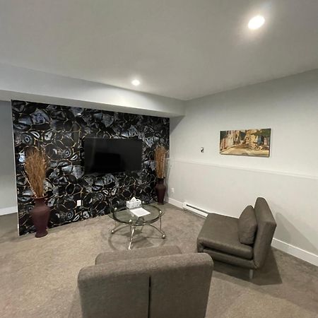 2 Bedroom Suite With Full Kitchen Revelstoke Luaran gambar