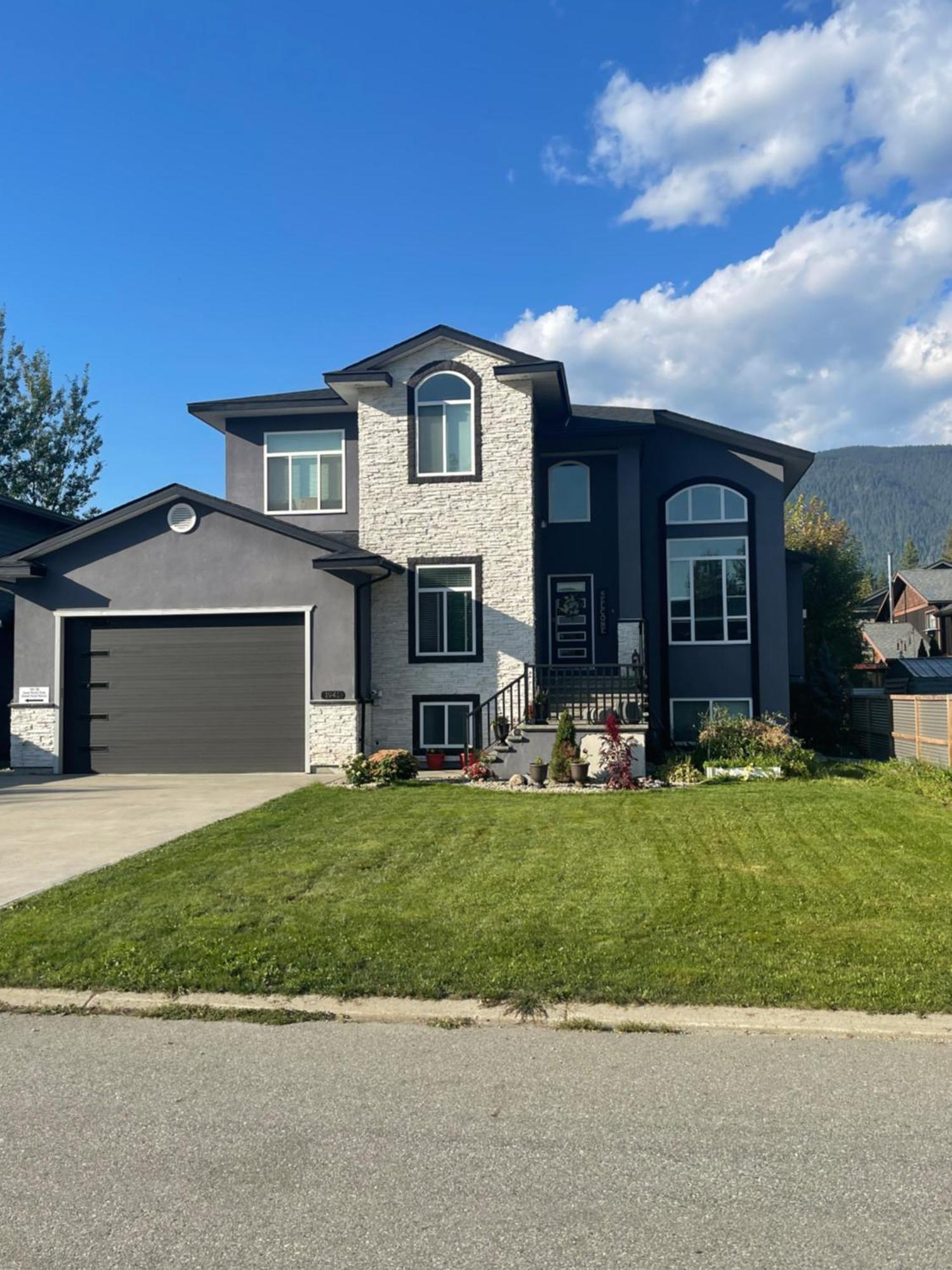 2 Bedroom Suite With Full Kitchen Revelstoke Luaran gambar