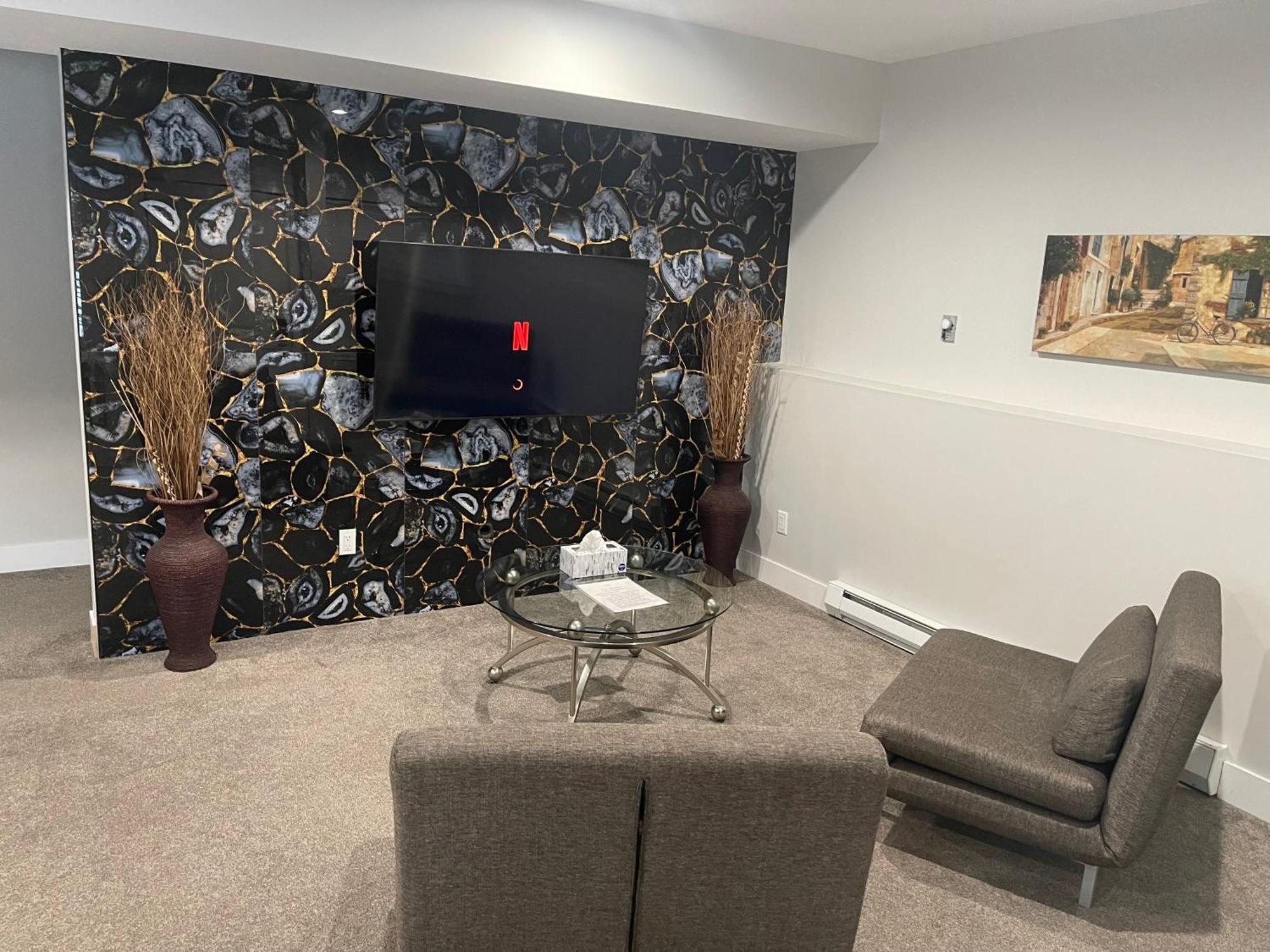 2 Bedroom Suite With Full Kitchen Revelstoke Luaran gambar